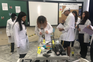 Alunos do 9.º ano do Fundamental desvendam mistérios literários com Sherlock Holmes (2025)